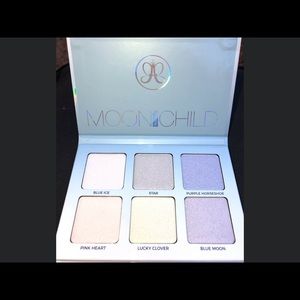 NWT* Anastasia Beverly Hills Moonchild Glow Kit